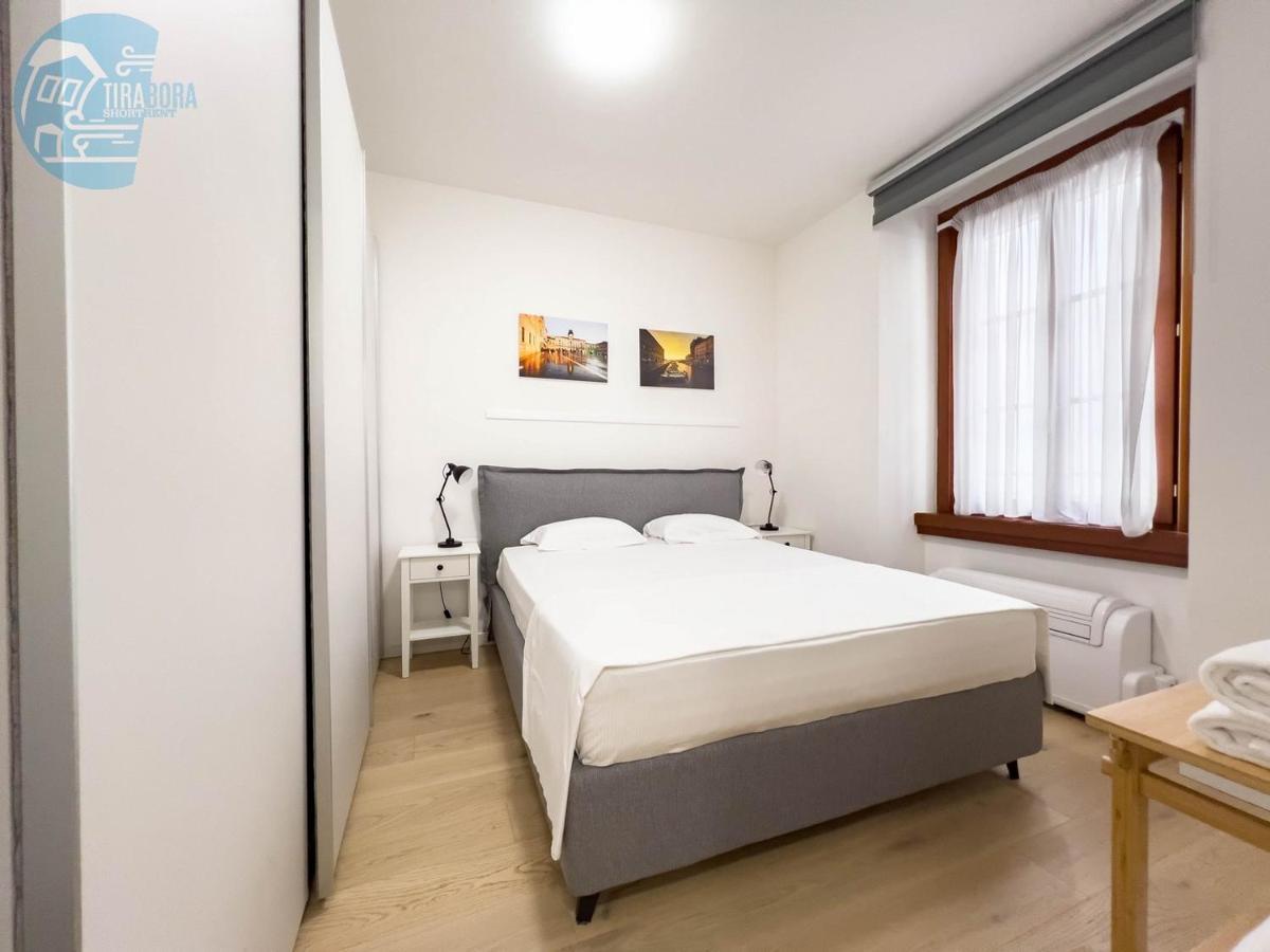 Apartament Piazza Della Borsa 3C Tirabora Short Rent Triest Zewnętrze zdjęcie